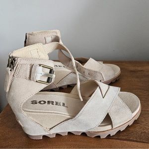 Sorrel Joanie II Sandal.